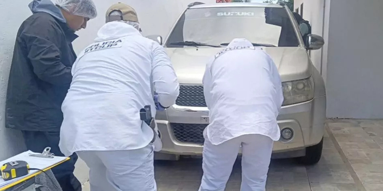 FELCC encuentra el vehículo utilizado por los sicarios