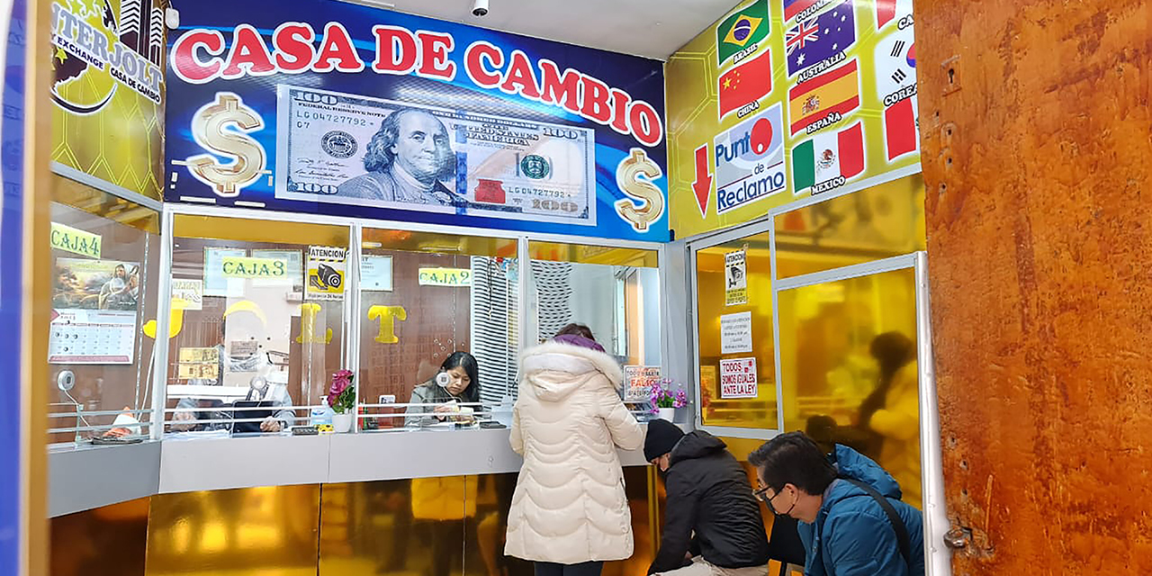 El BCB se compromete a sostener la tendencia a la baja del dólar paralelo