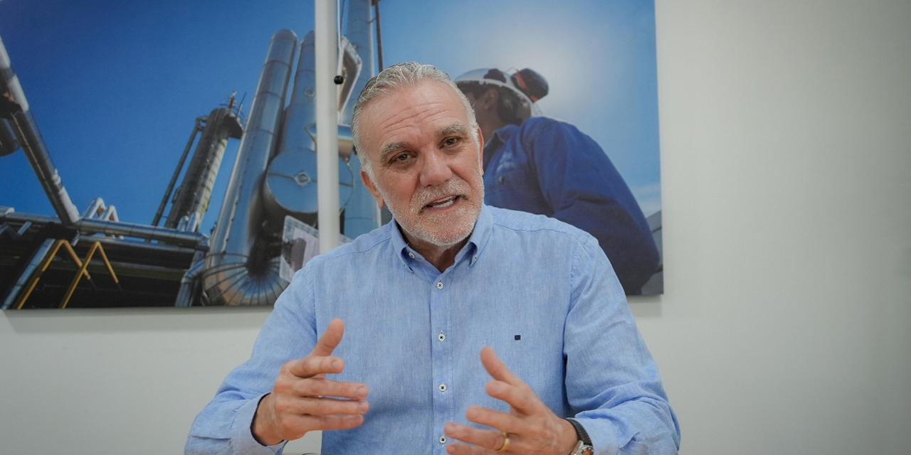 El gerente general de YPFB Andina S.A., Raúl Giraudo
