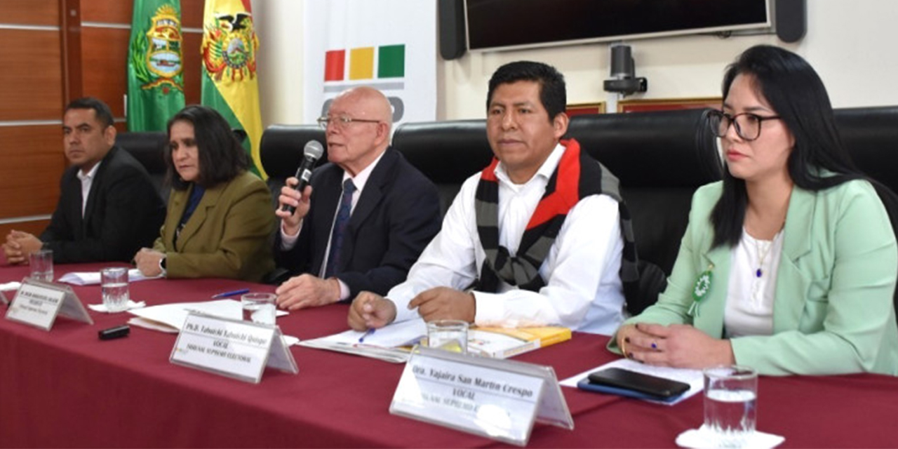 Jurados designados y excusas en línea marcan unas elecciones con mayor control ciudadano 