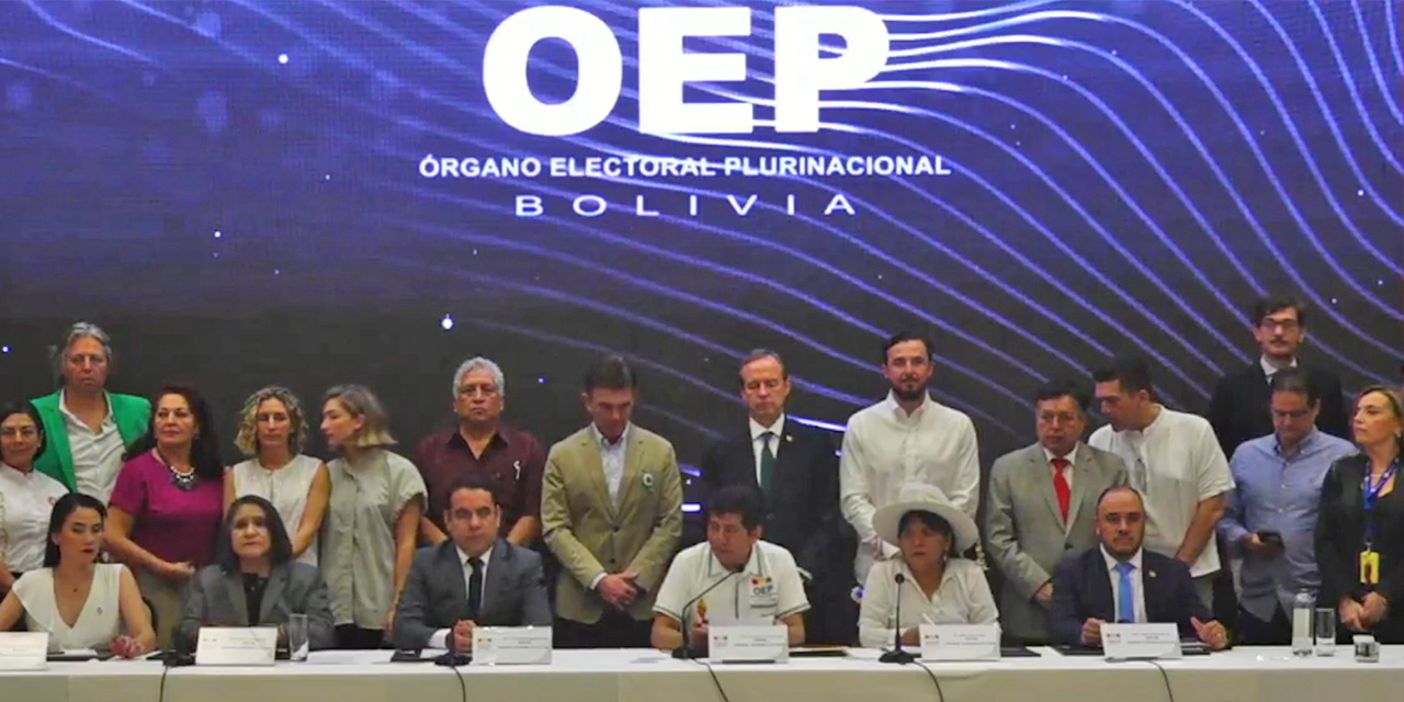 TSE y candidatos de PDC y Libre firman nueve compromisos antes del balotaje