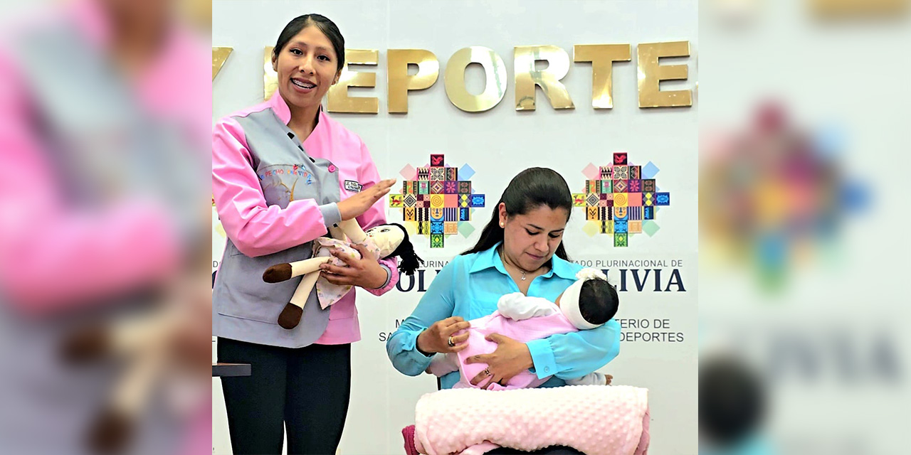 Ministerio de Salud enseña a madres primerizas cómo amamantar de forma adecuada