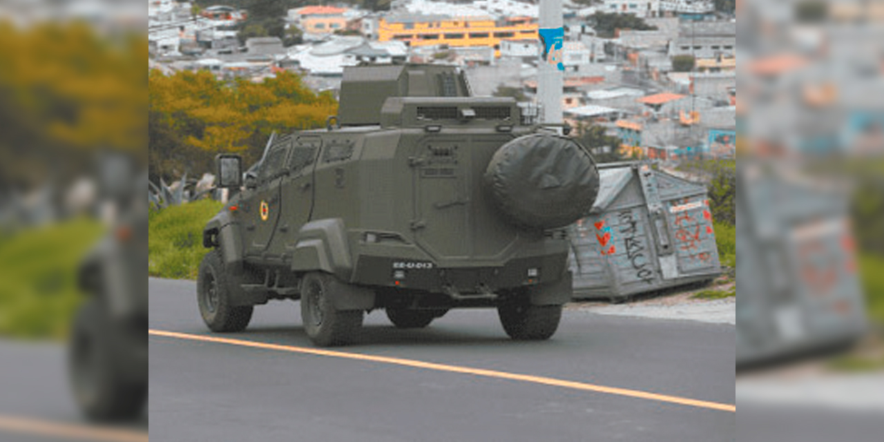 La Policía y las FFAA trabajan para que los rehenes sean liberados. Foto: Telesur