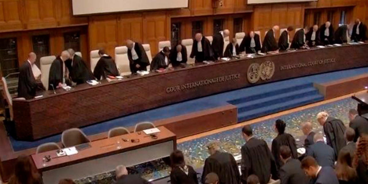 El equipo de expertos jurídicos y académicos sudafricanos. Foto: TELESUR
