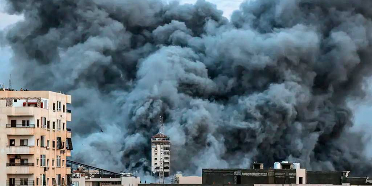 Autoridades de salud reportaron que miles de personas continúan bajo los escombros. Foto:  Prensa Latina