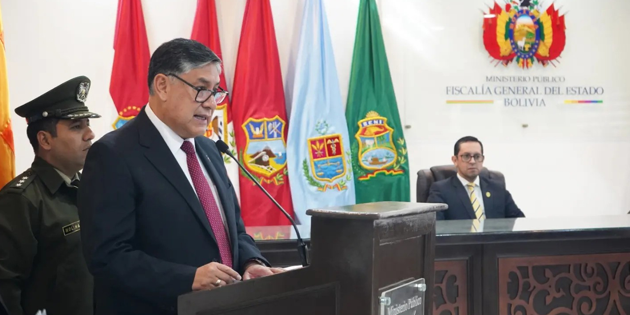 El Fiscal General del Estado, Juan Lanchipa. Foto FGE