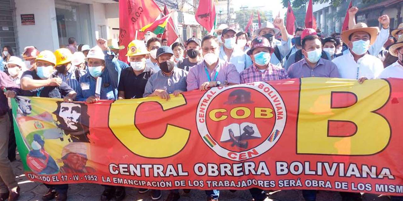 Presidente participará en la marcha por el Día del Trabajador en La Paz