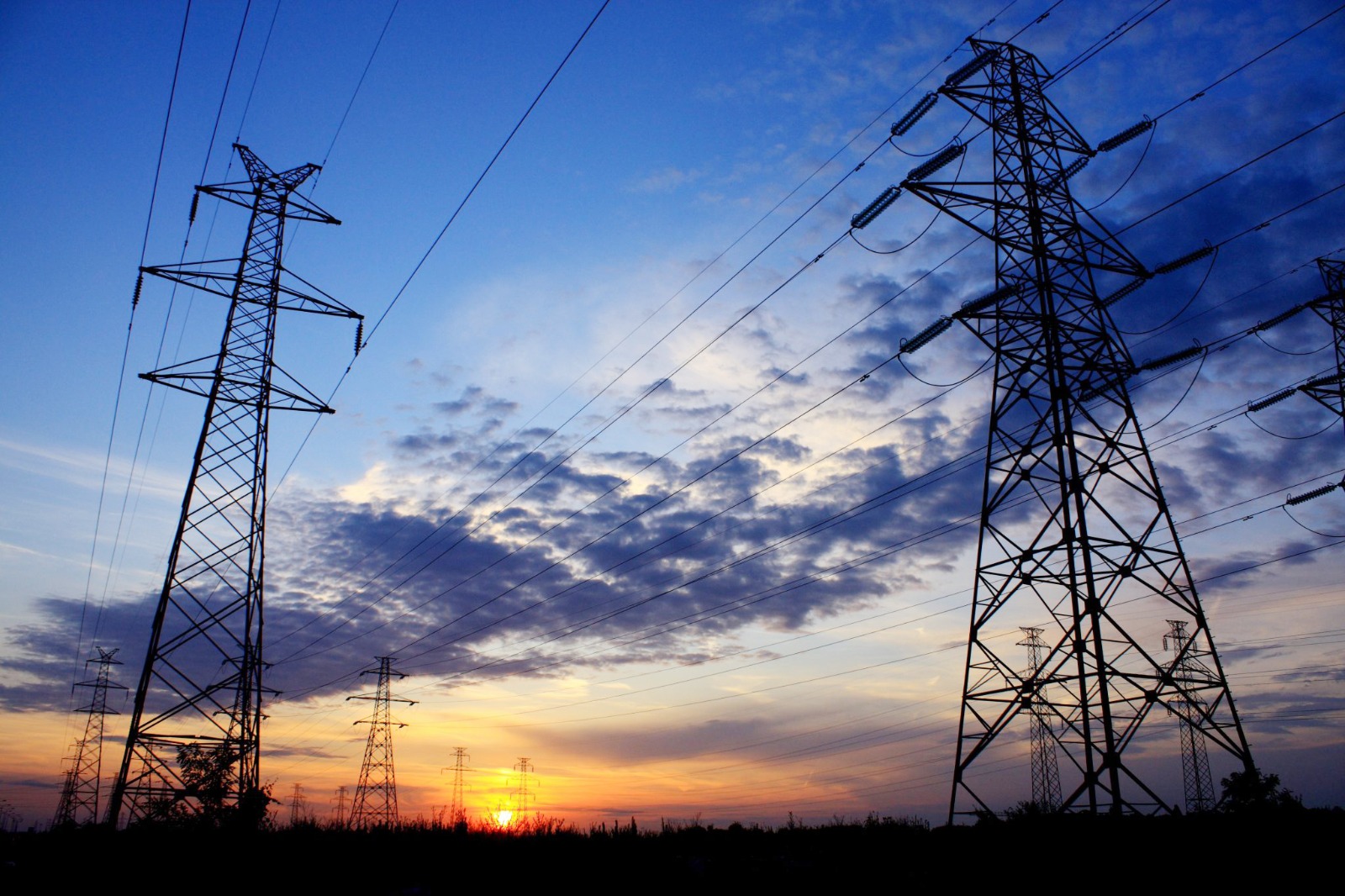 Línea de transmisión de energía eléctrica a Argentina. (Foto: Ministerio de Hidrocarburos)