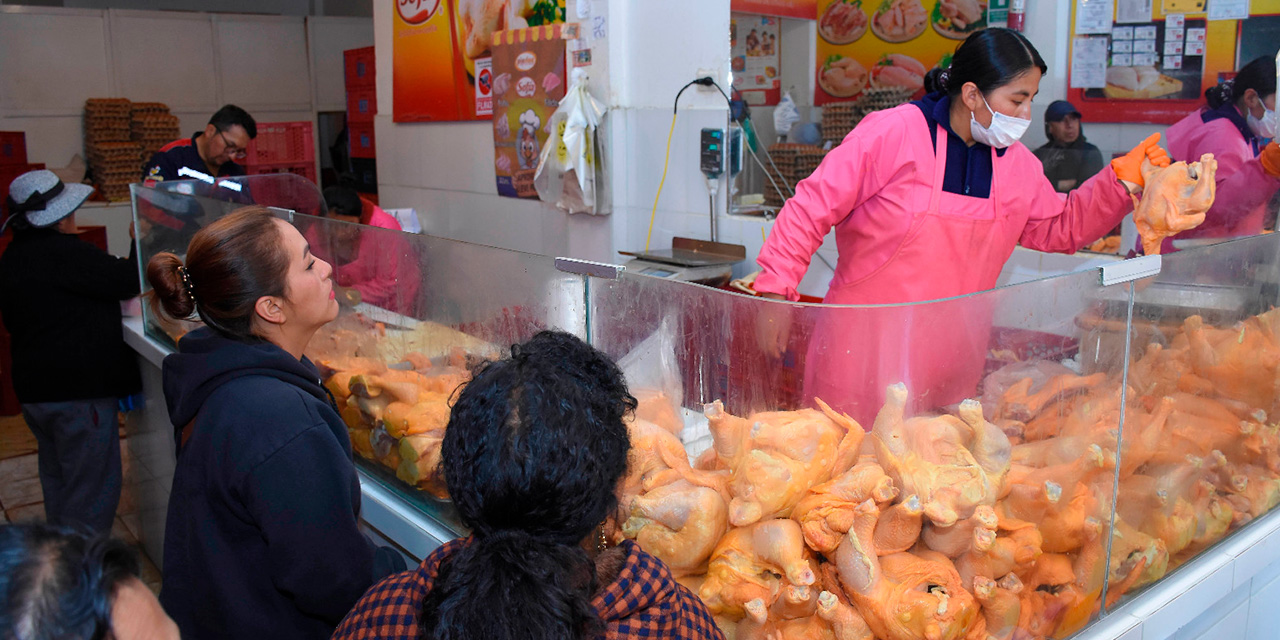 El precio de la carne de pollo retornó a la normalidad. Foto: APG