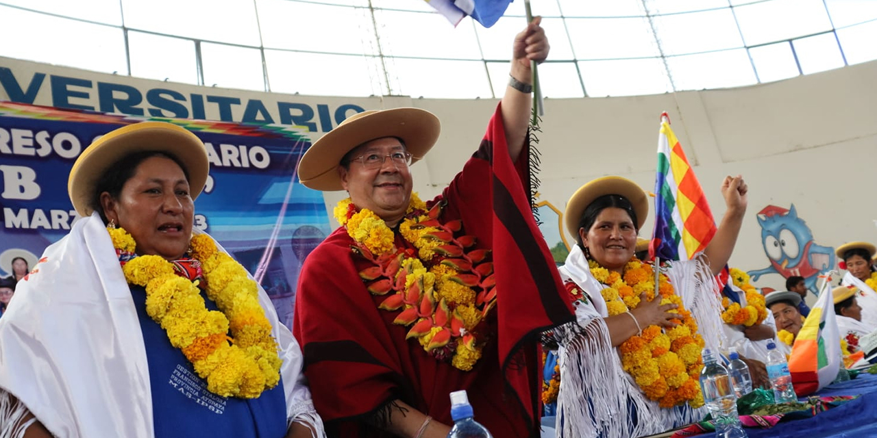 El presidente Luis Arce durante su participación en el XVIII Magno Congreso Ordinario de la Confederación Bartolina Sisa, en Tarija. | Foto: Comunicación Presidencial