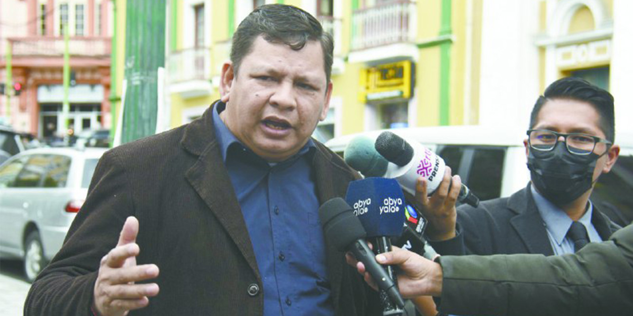 Amdecruz alerta que cívicos cruceños continúan con los afanes de acortar el mandato de Arce