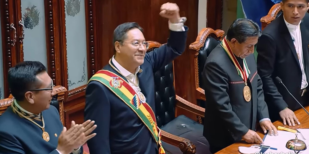 Arce llama a la unidad en el inicio de su quinto año de gestión frente a amenazas a la democracia y la economía