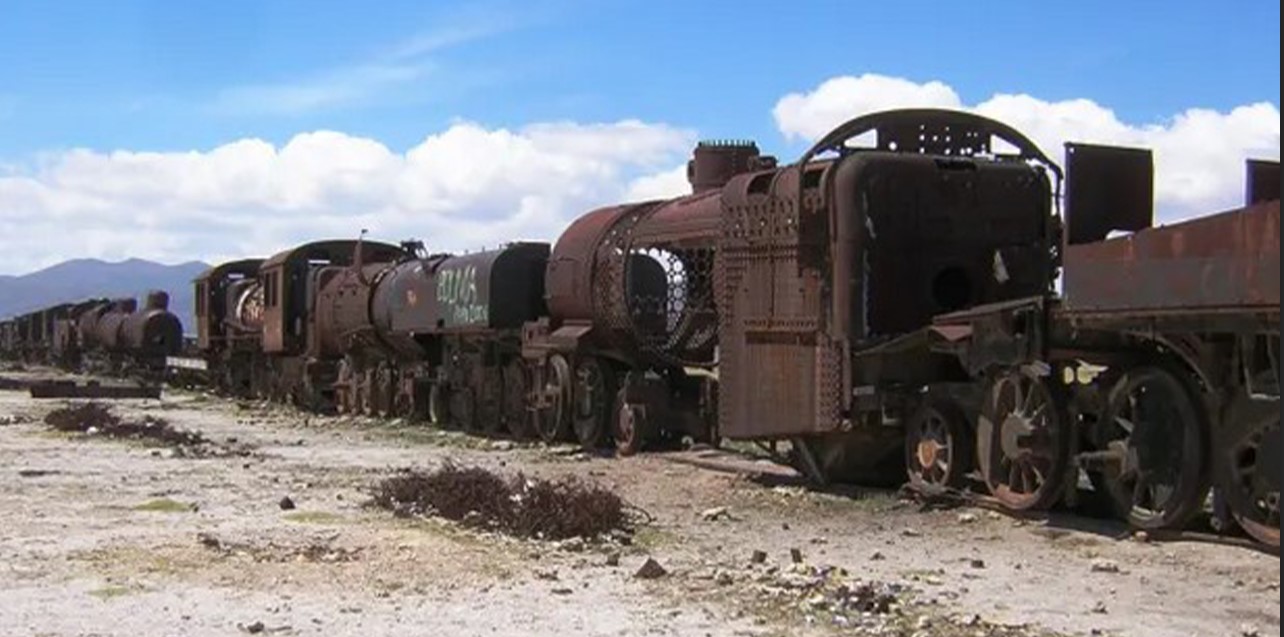 El espectacular cementerio de trenes abandonado con mucha historia